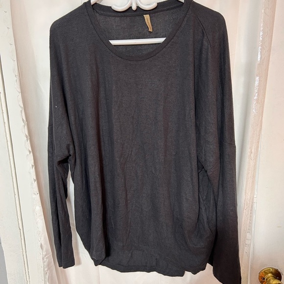 Soyaconcept Elegant Charcoal Long Sleeve woman’s sweater- new or lightly used - Picture 7 of 10